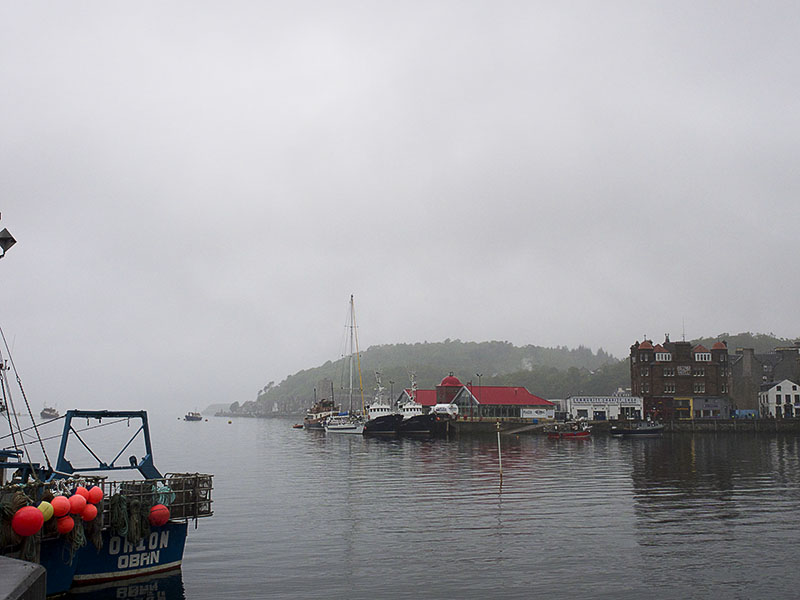 Oban op een regenachtige dag